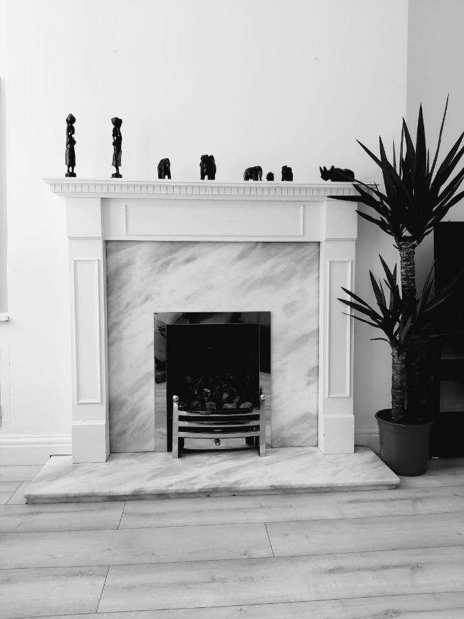 Gorgeous Stylish Cheri Victorian House In Holiday home Manchester