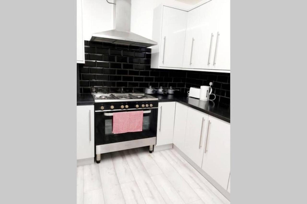 Holiday home Gorgeous Stylish Cheri Victorian House In